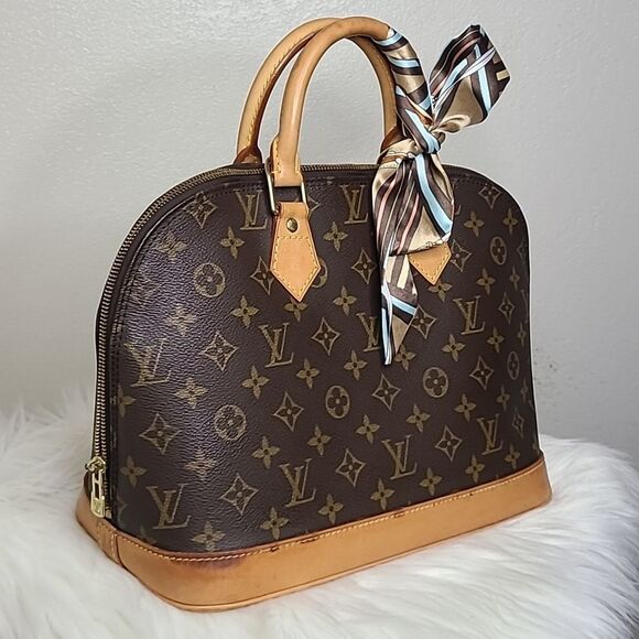 💯Authentic Louis Vuitton Alma Handbag🍀 - Picture 15 of 16